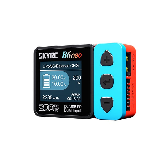 Зарядний пристрій SkyRC B6neo — вигляд спереду з кольоровим екраном